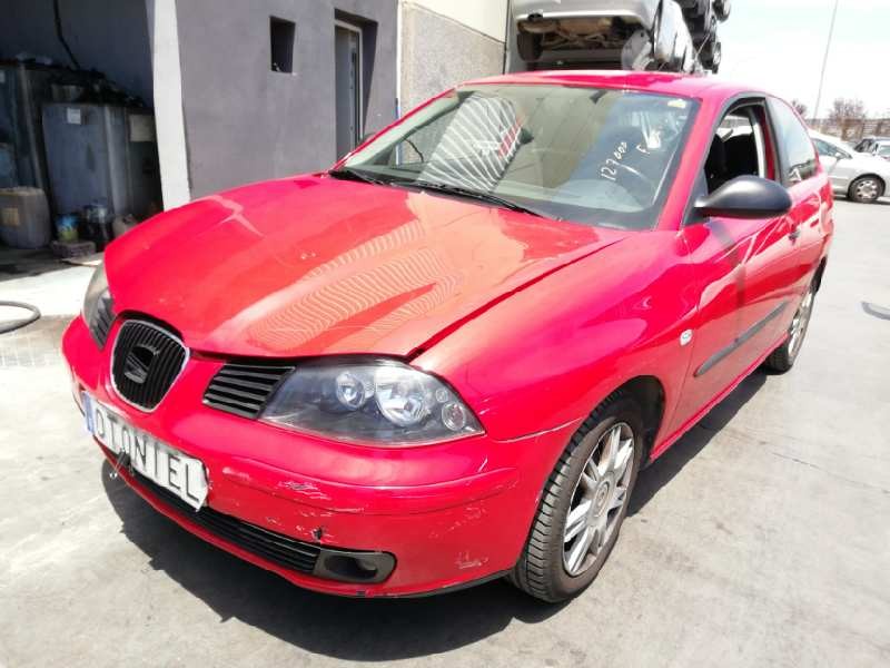seat ibiza (6l1) del año 2004