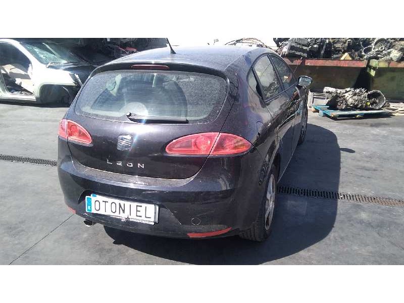 SEAT LEON (1P1)