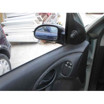 ford focus berlina (cak) del año 2003