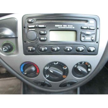 ford focus berlina (cak) del año 2003