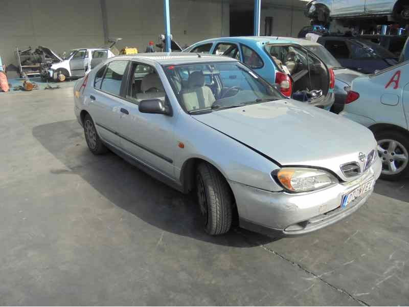 nissan primera berlina (p11) del año 2000