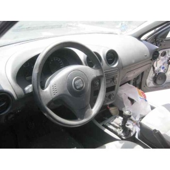 seat ibiza (6l1) del año 2002