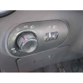 seat ibiza (6l1) del año 2002