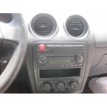 seat ibiza (6l1) del año 2002