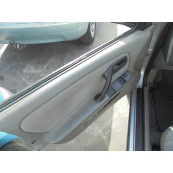 nissan primera berlina (p11) del año 2000