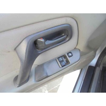 nissan primera berlina (p11) del año 2000