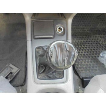 nissan primera berlina (p11) del año 2000