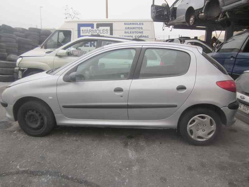 peugeot 206 berlina del año 1999