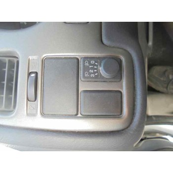 nissan primera berlina (p11) del año 2000