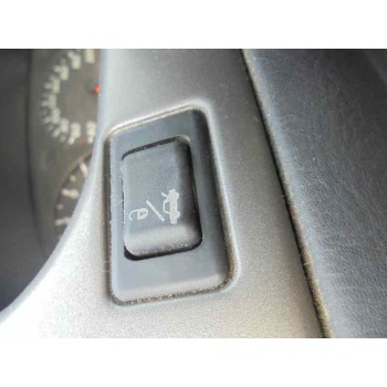 nissan primera berlina (p11) del año 2000