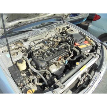 nissan primera berlina (p11) del año 2000