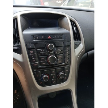 opel astra j (p10) del año 2010