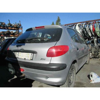 PEUGEOT 206 BERLINA