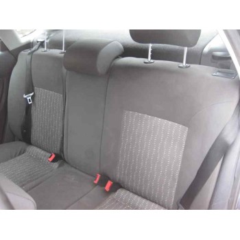 seat ibiza (6l1) del año 2004