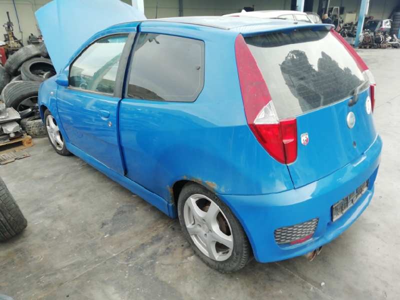 FIAT PUNTO BERLINA (188)