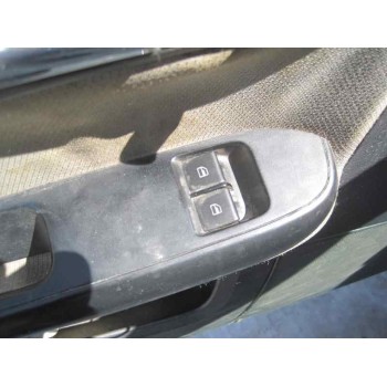 seat ibiza (6l1) del año 2002