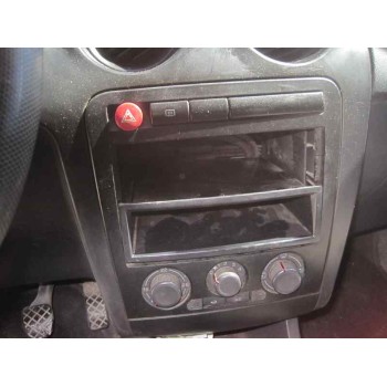 seat ibiza (6l1) del año 2002