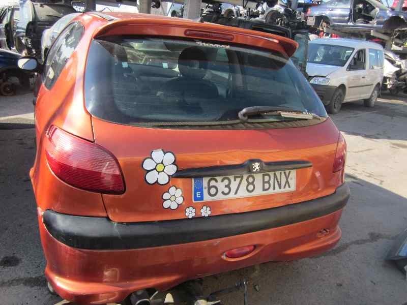 peugeot 206 berlina del año 2001