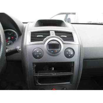 renault megane ii classic berlina del año 2004