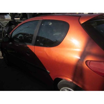 peugeot 206 berlina del año 2001