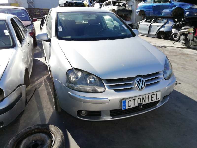 VOLKSWAGEN GOLF V BERLINA (1K1)
