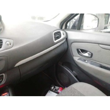 renault scenic iii del año 2011