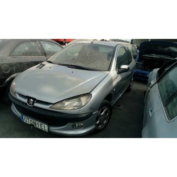 peugeot 206 berlina del año 2000