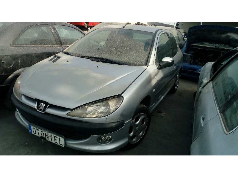PEUGEOT 206 BERLINA