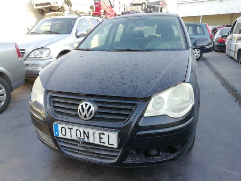 VOLKSWAGEN POLO (9N3)