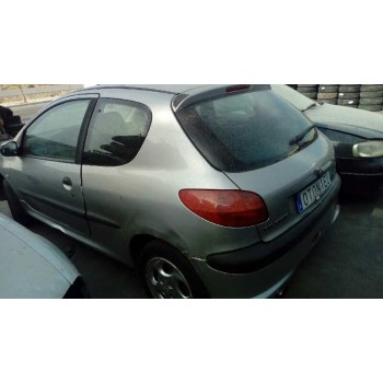peugeot 206 berlina del año 2000