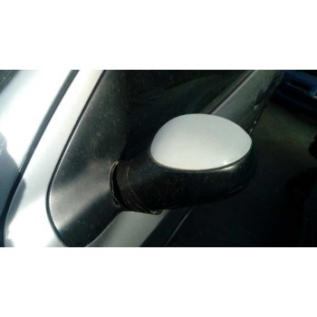 peugeot 206 berlina del año 2000