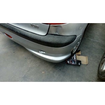 peugeot 206 berlina del año 2000