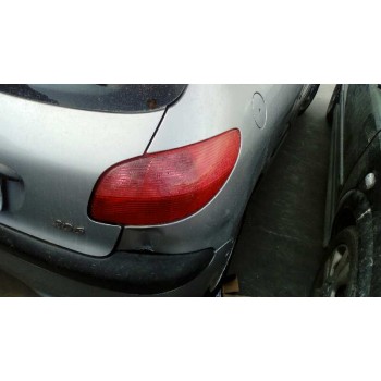 peugeot 206 berlina del año 2000