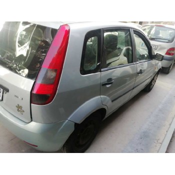 ford fiesta (cbk) del año 2004