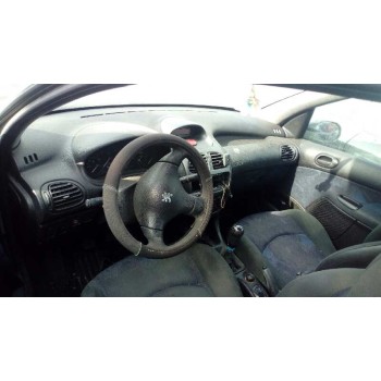 peugeot 206 berlina del año 2000