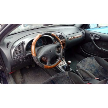 citroën xsara berlina del año 2000