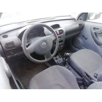 opel corsa c del año 2001