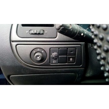 citroën xsara berlina del año 2000