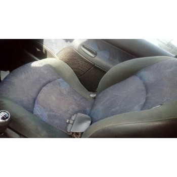 peugeot 206 berlina del año 2000