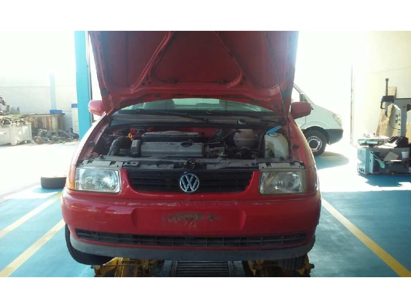 VOLKSWAGEN POLO BERLINA (6N1)