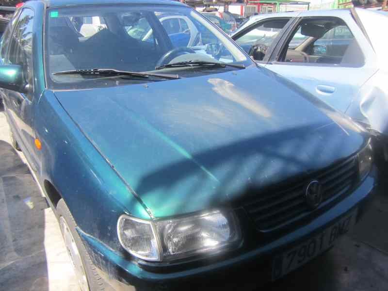 VOLKSWAGEN POLO BERLINA (6N1)