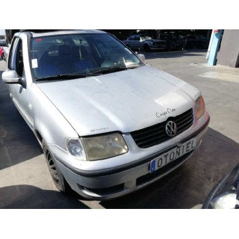VOLKSWAGEN POLO BERLINA (6N2)