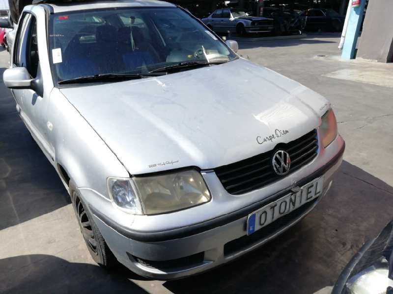 volkswagen polo berlina (6n2) del año 2000