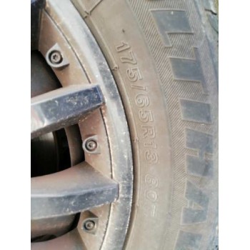 volkswagen polo berlina (6n2) del año 2000