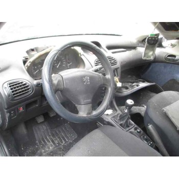 peugeot 206 berlina del año 2002