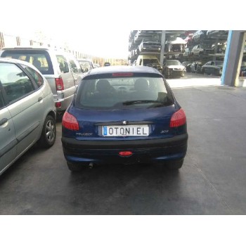 peugeot 206 berlina del año 2001
