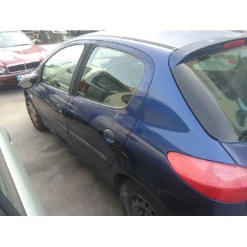 peugeot 206 berlina del año 2001