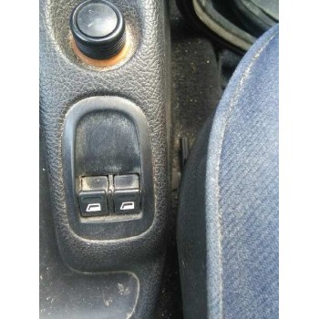 peugeot 206 berlina del año 2001