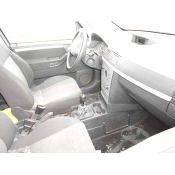 opel meriva del año 2004