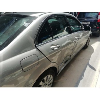 mercedes-benz clase c (w204) berlina del año 2007